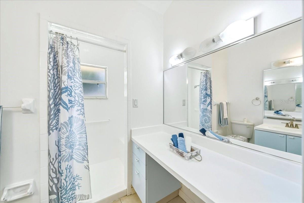 SARASOTA VENICE CO 09 37 18 - Residential