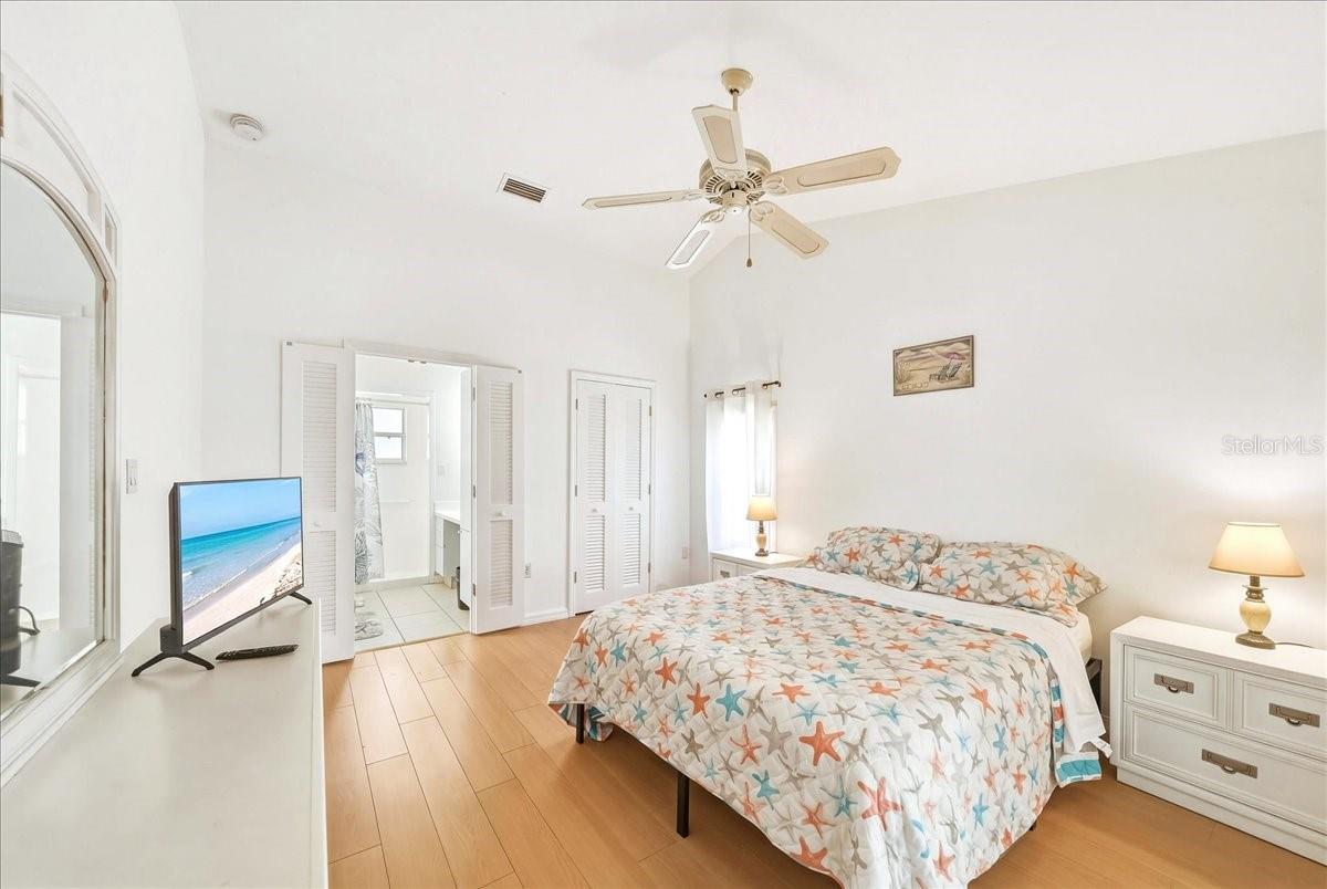 SARASOTA VENICE CO 09 37 18 - Residential