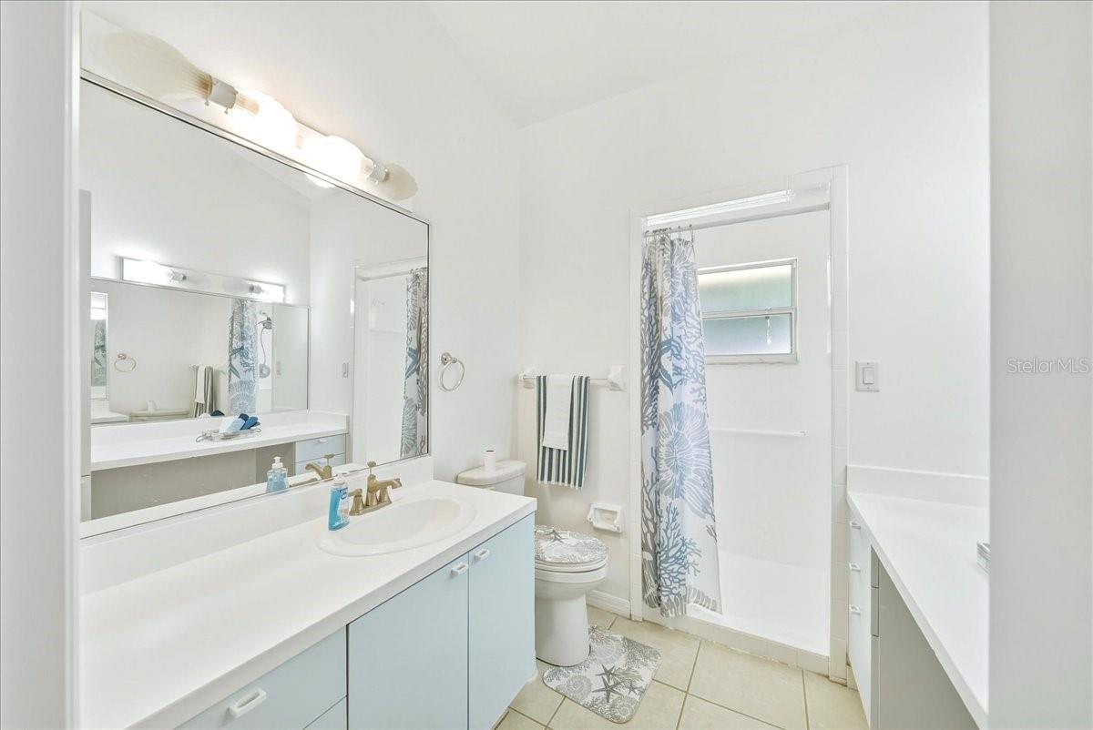 SARASOTA VENICE CO 09 37 18 - Residential