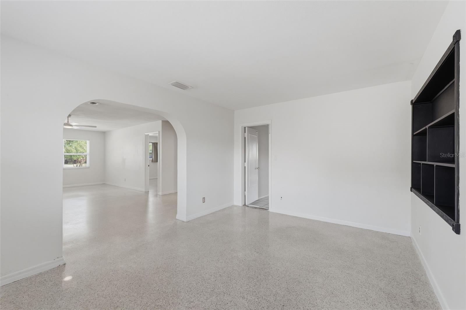 WINSTON PARK UNIT 02 - Residential Lease