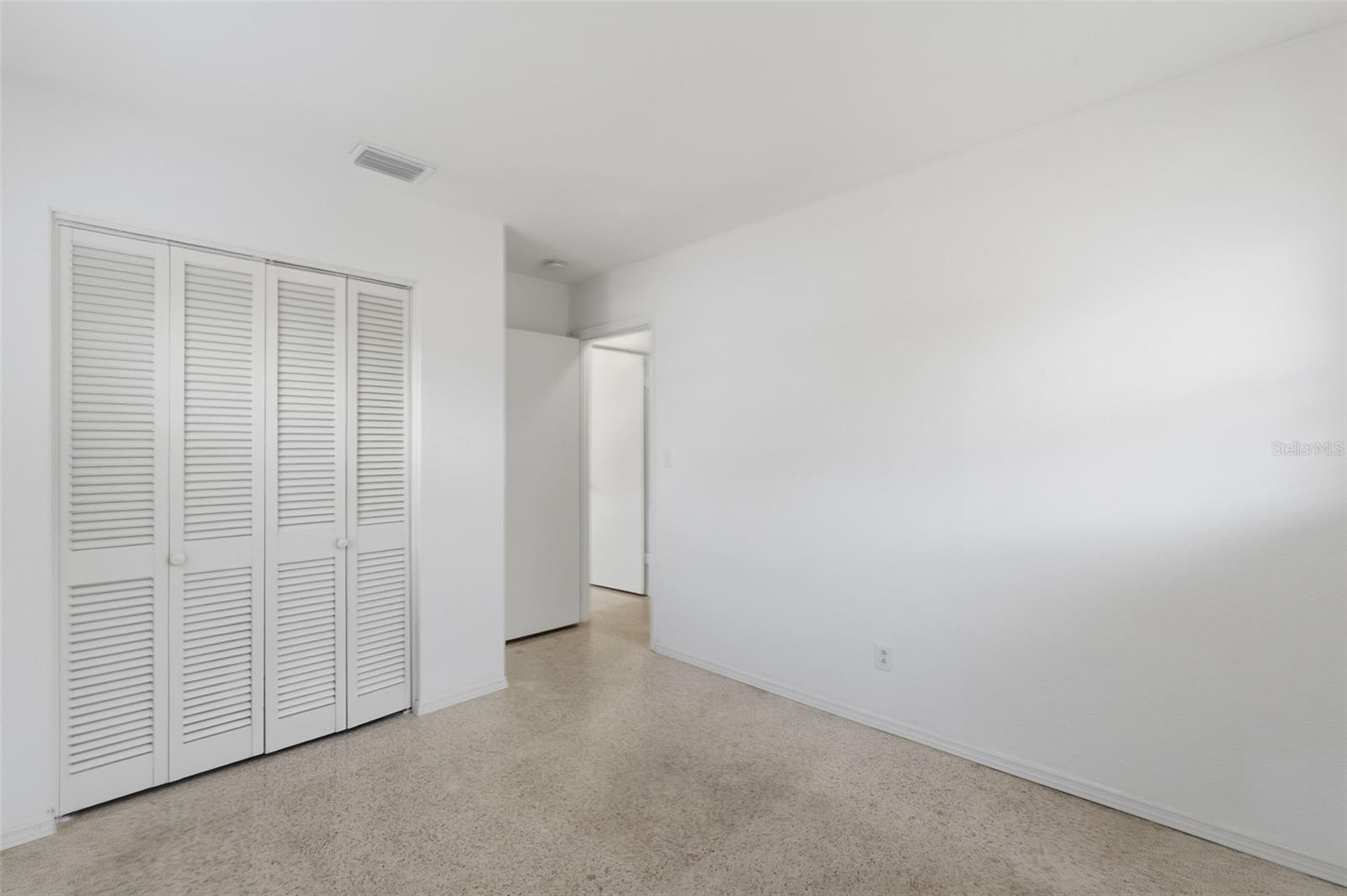 WINSTON PARK UNIT 02 - Residential Lease