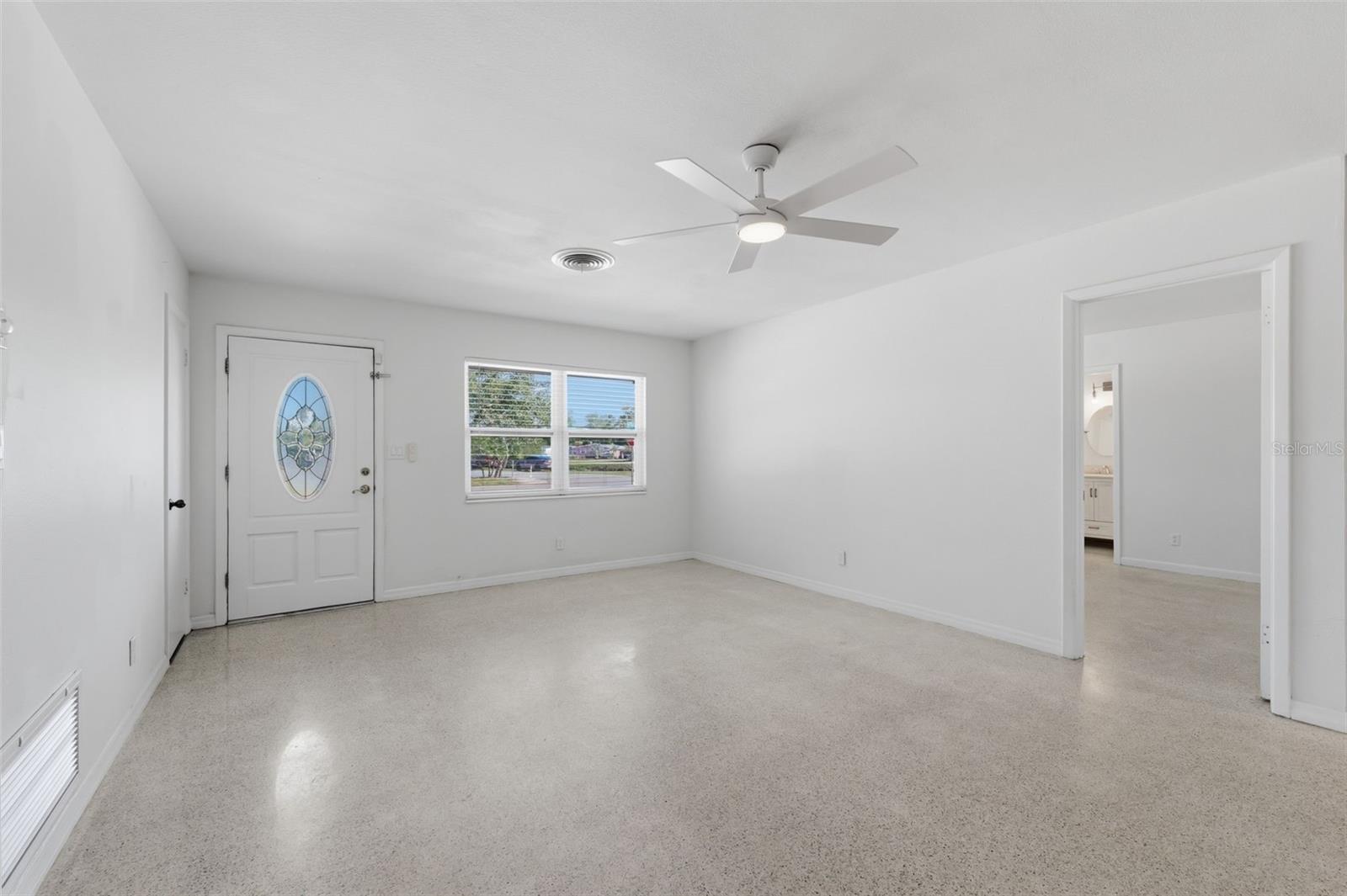 WINSTON PARK UNIT 02 - Residential Lease