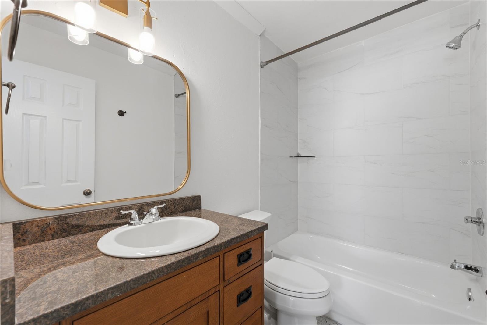 WINSTON PARK UNIT 02 - Residential Lease