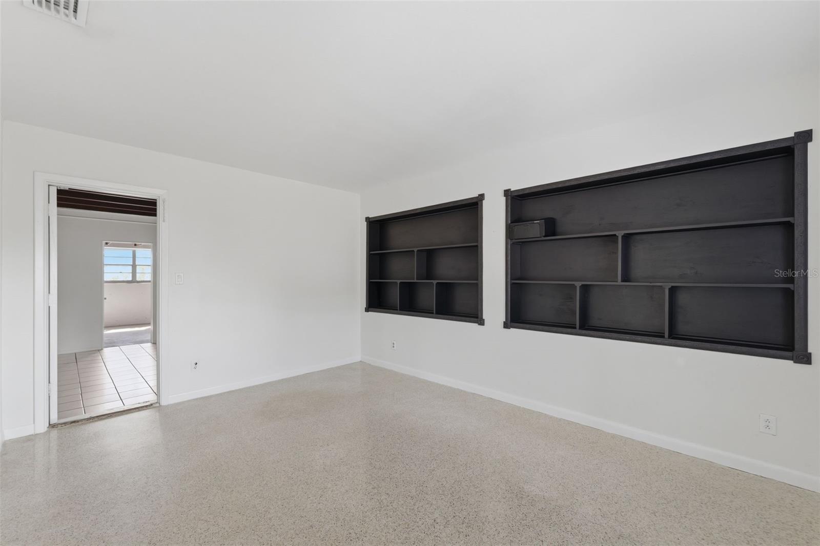 WINSTON PARK UNIT 02 - Residential Lease