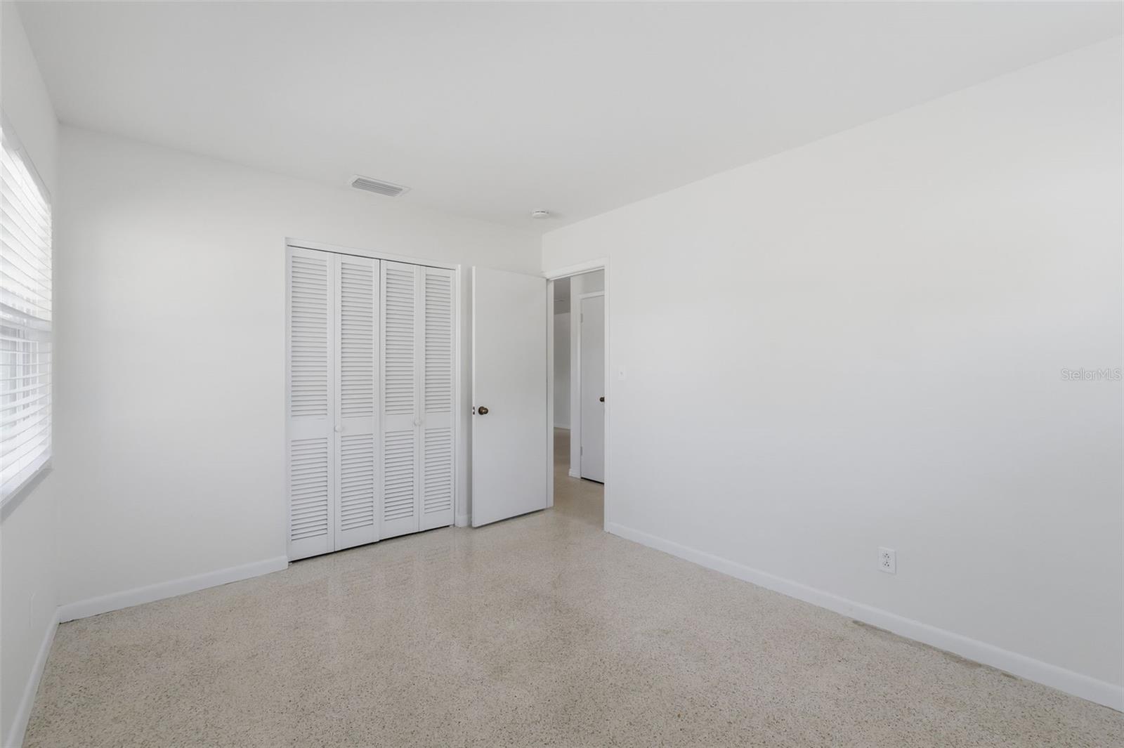 WINSTON PARK UNIT 02 - Residential Lease