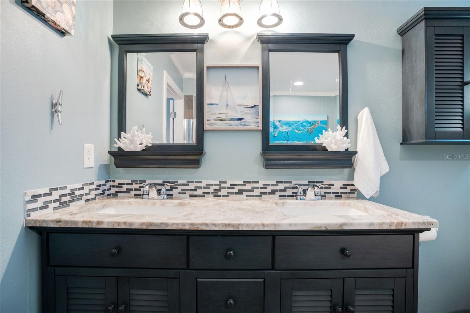 CRYSTAL LAKES - Residential