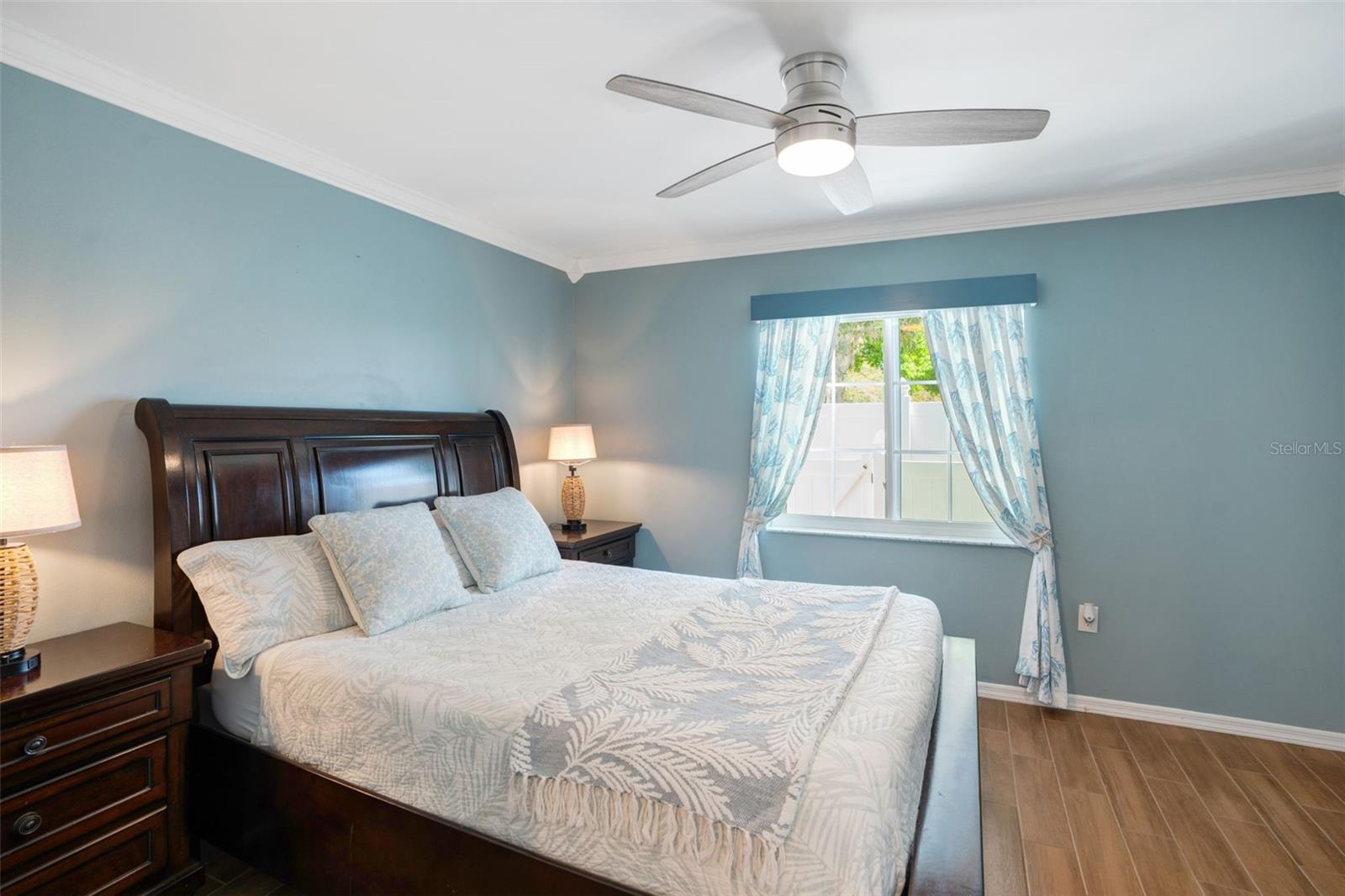 CRYSTAL LAKES - Residential