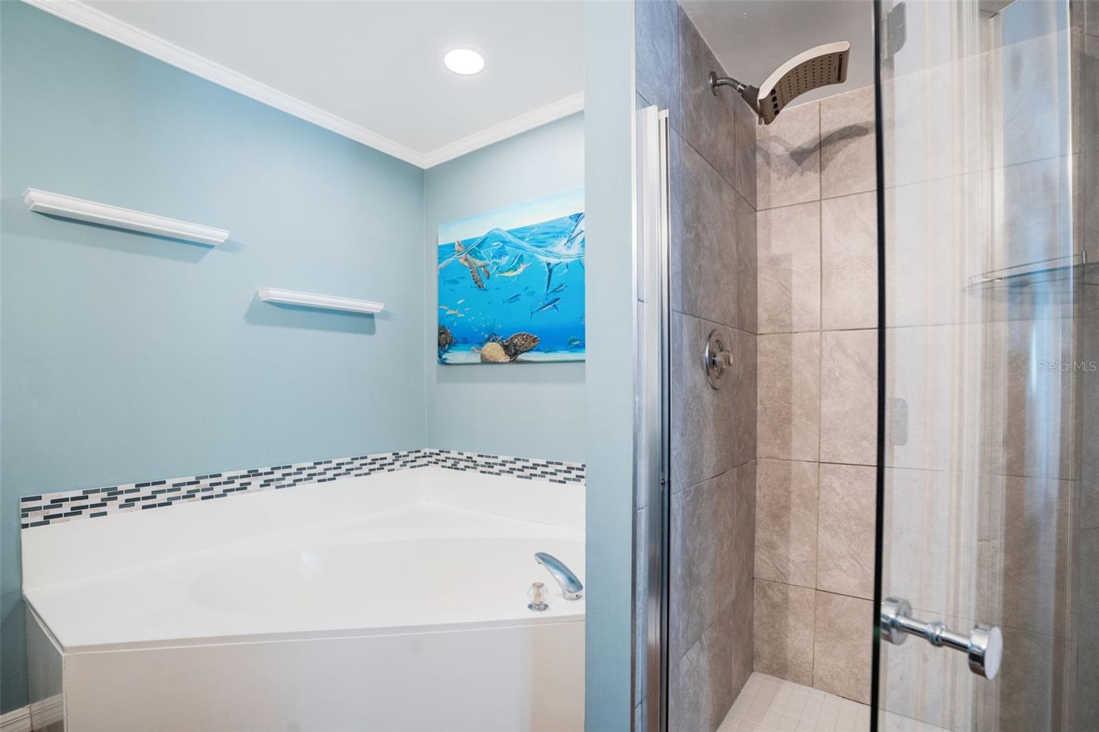 CRYSTAL LAKES - Residential