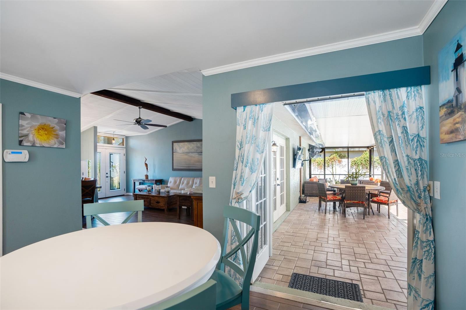 CRYSTAL LAKES - Residential