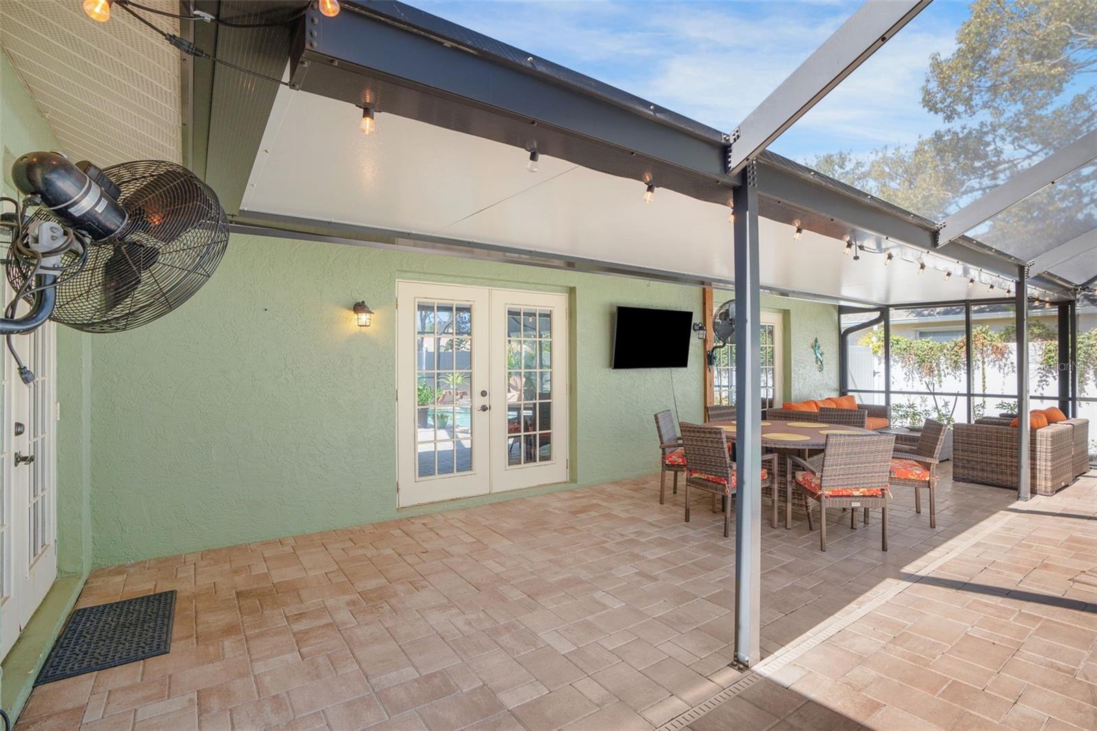 CRYSTAL LAKES - Residential