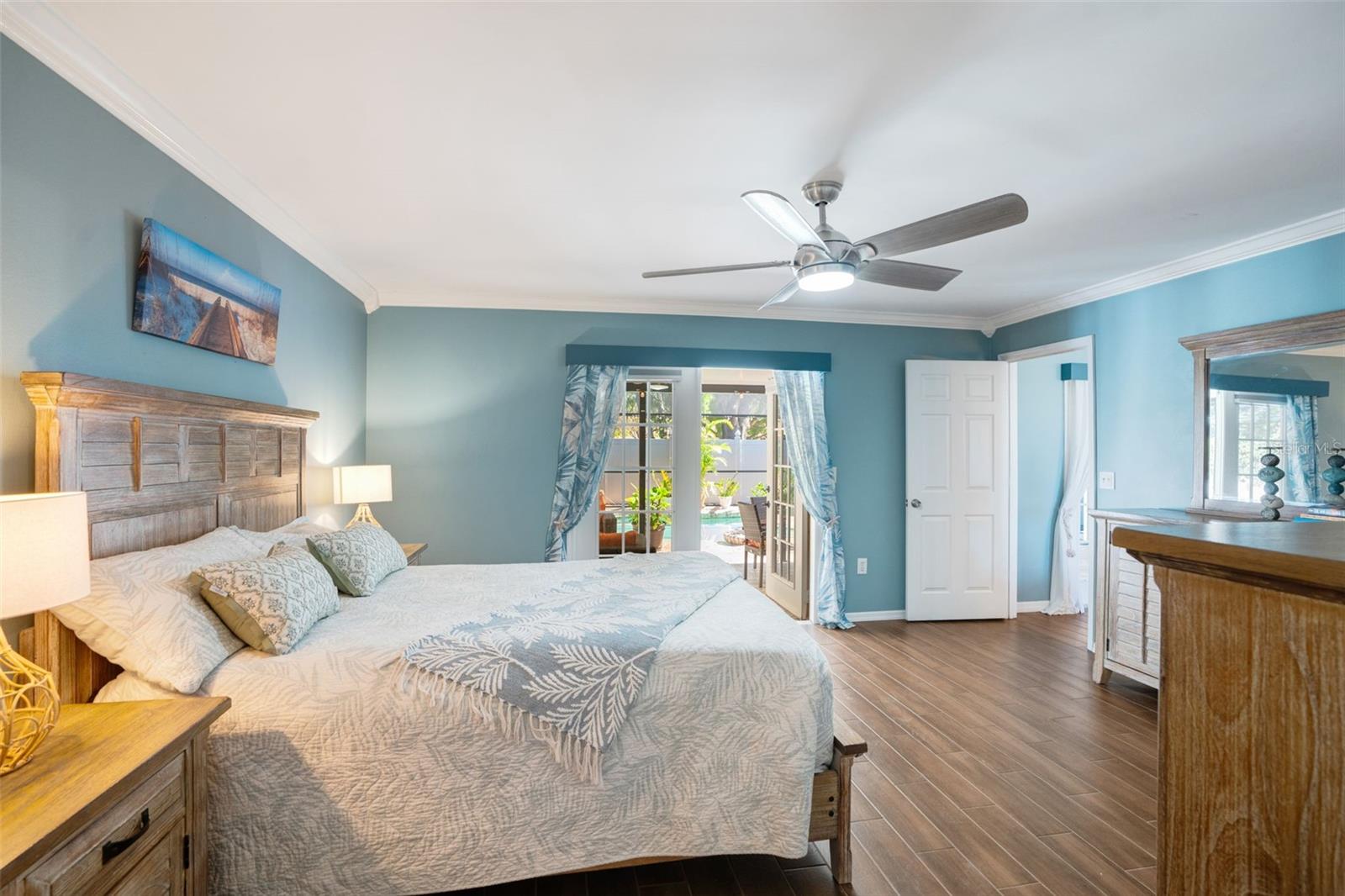 CRYSTAL LAKES - Residential