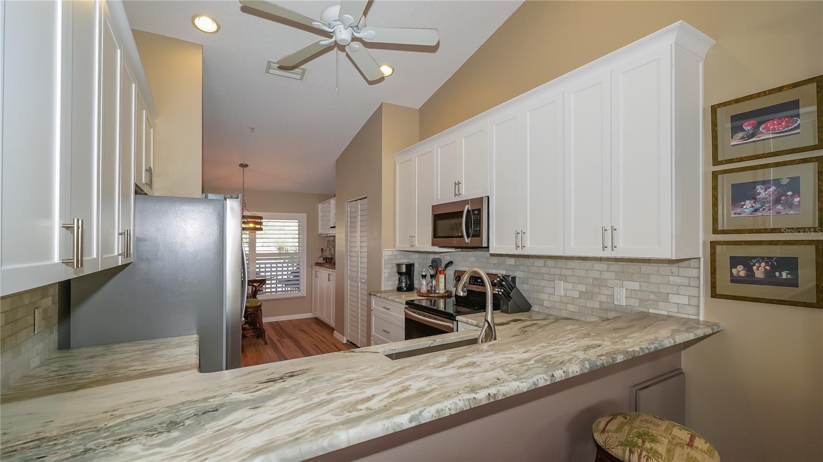 VERANDA 1 AT HERITAGE OAKS - Residential Lease