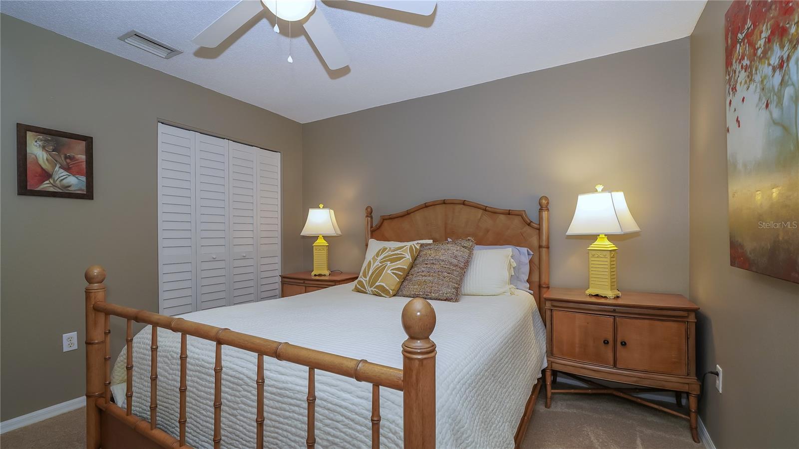 VERANDA 1 AT HERITAGE OAKS - Residential Lease