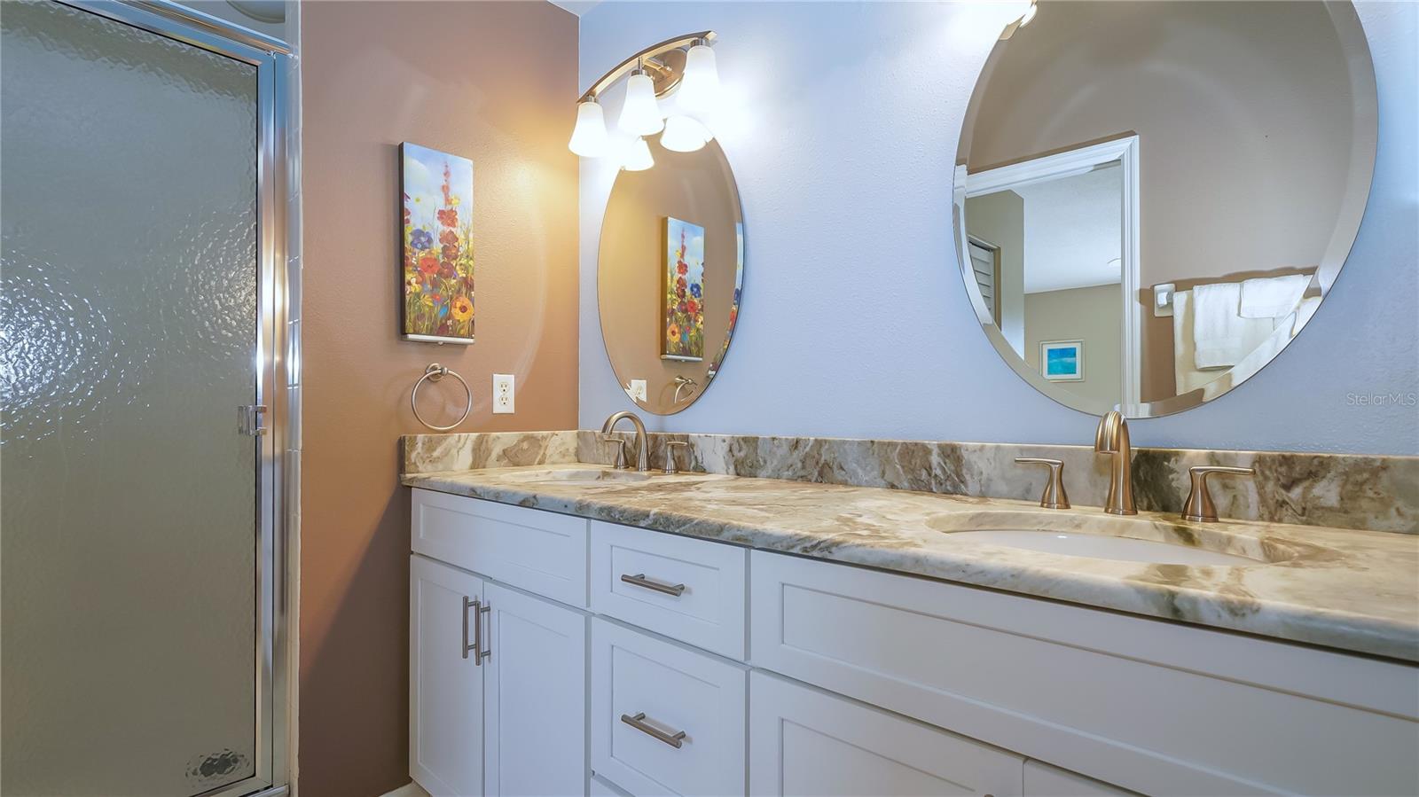 VERANDA 1 AT HERITAGE OAKS - Residential Lease
