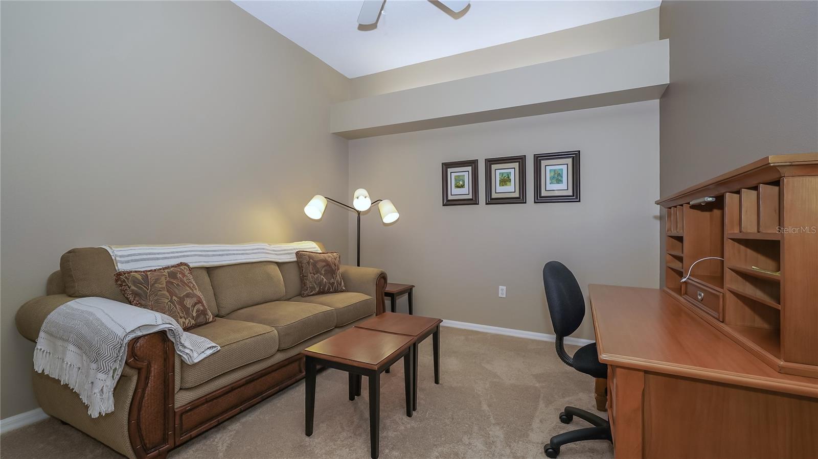 VERANDA 1 AT HERITAGE OAKS - Residential Lease