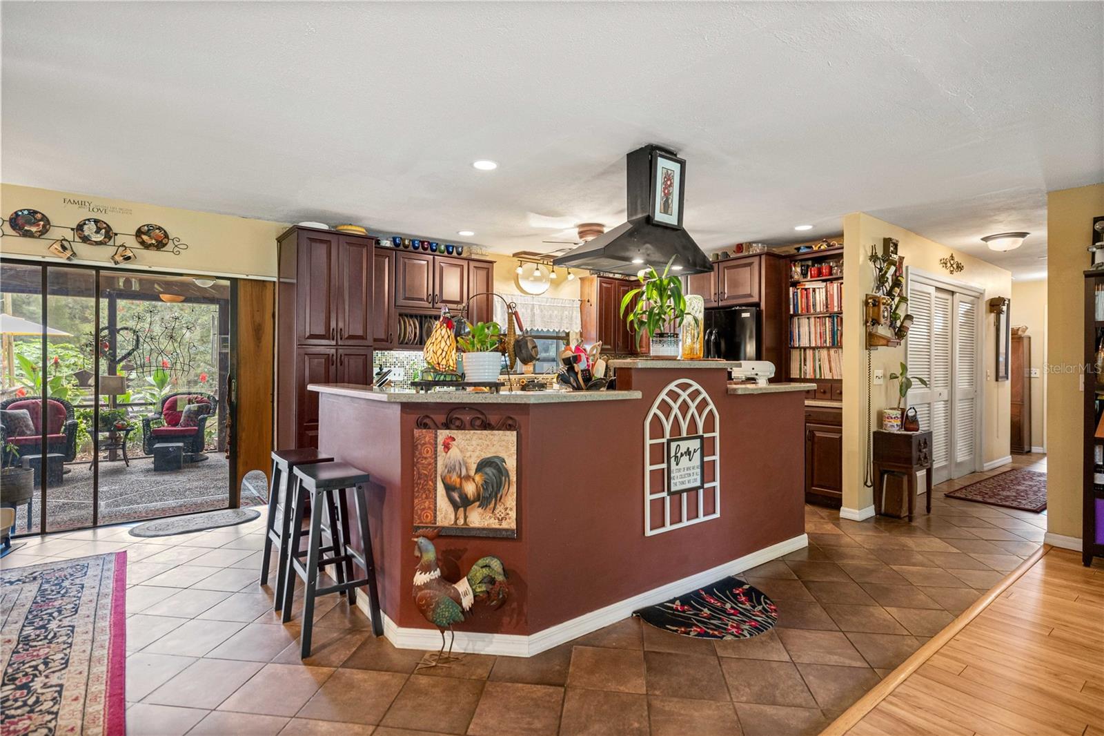 4556 E VIEW TOP LANE