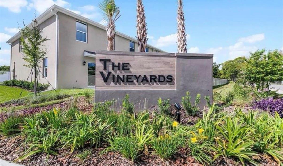 VINEYARDS TWNHMS - Residential Lease