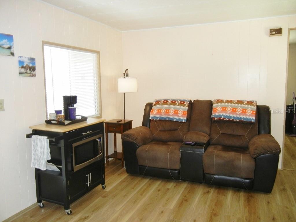 LES CHATEAU VILLA MOBILE HOME PARK - Residential