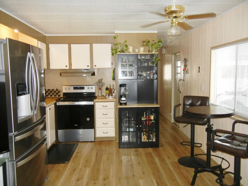 LES CHATEAU VILLA MOBILE HOME PARK - Residential