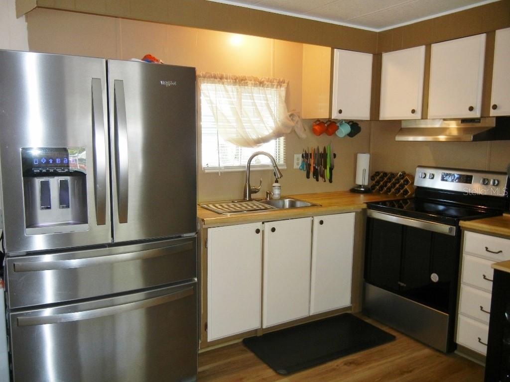 LES CHATEAU VILLA MOBILE HOME PARK - Residential