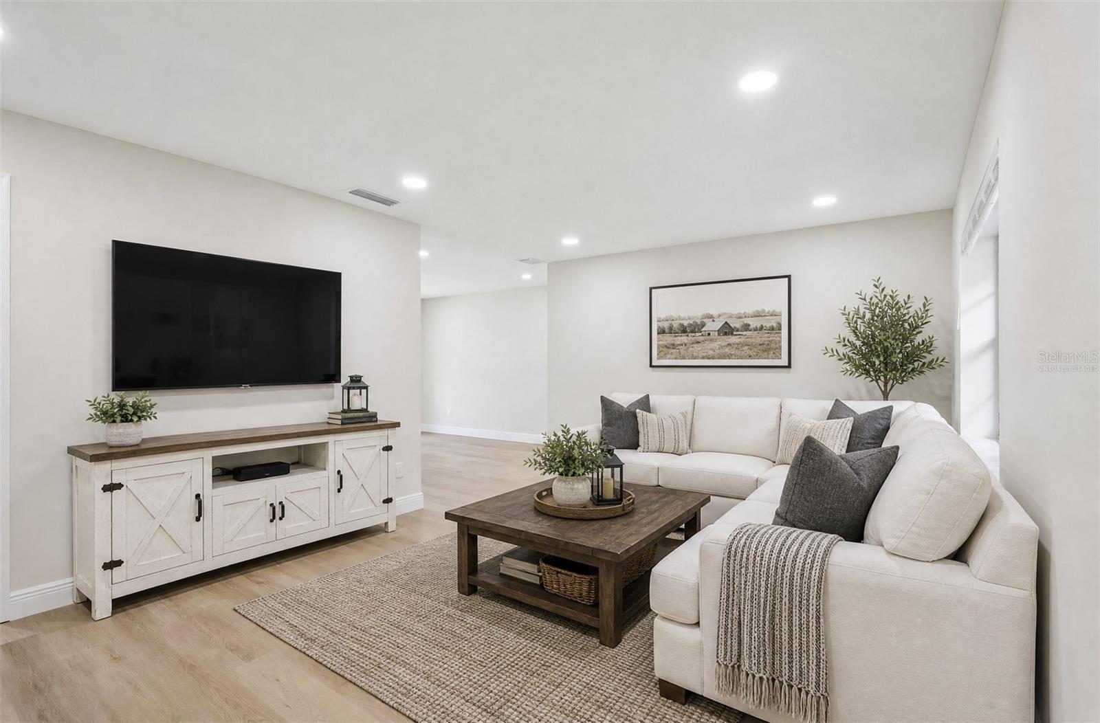 612 RODNEY DRIVE