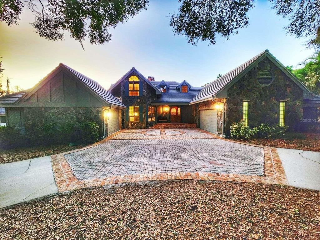 Photo of 3522 Shoreline Circle, Palm Harbor, FL 34684 (MLS # TB8467469)