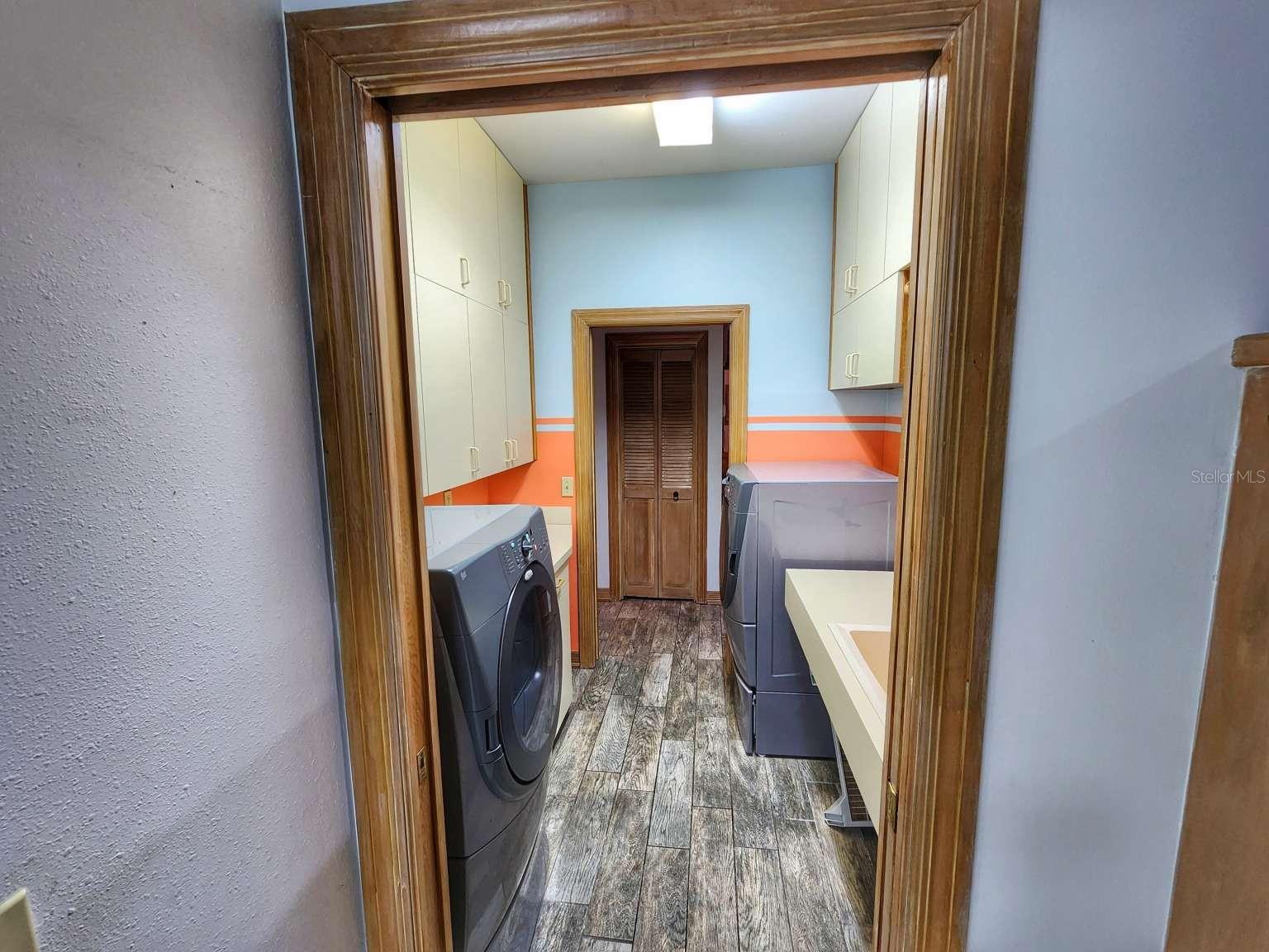 SANCTUARY AT COBBS LANDING THE - Residential