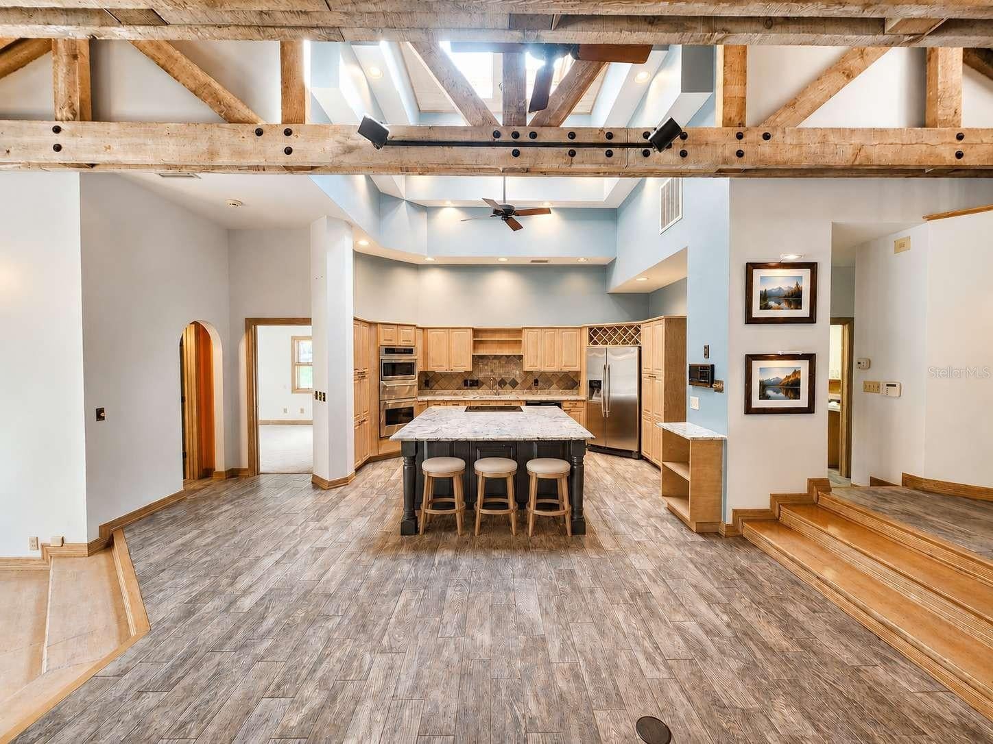 3522 SHORELINE CIRCLE