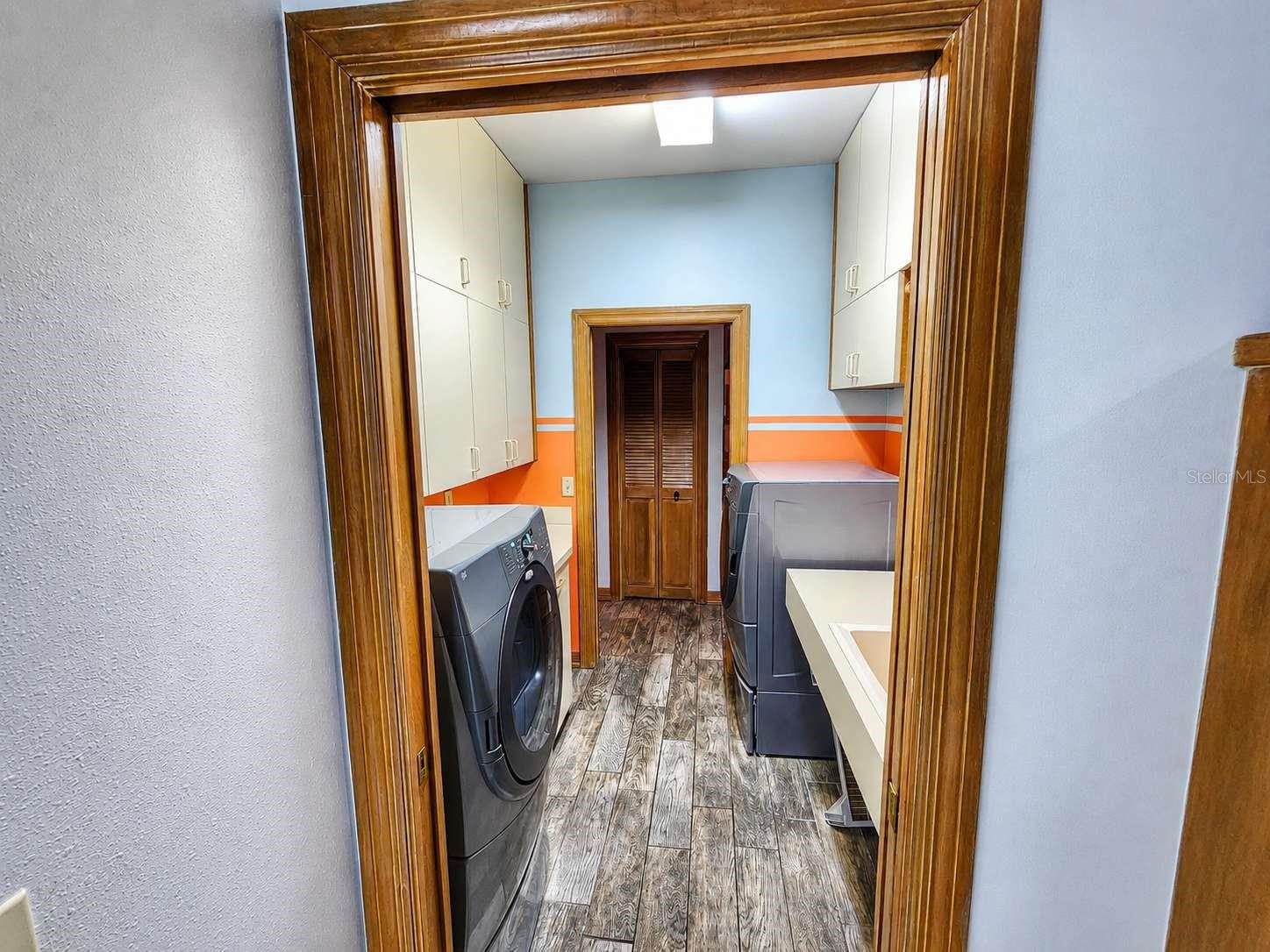SANCTUARY AT COBBS LANDING THE - Residential