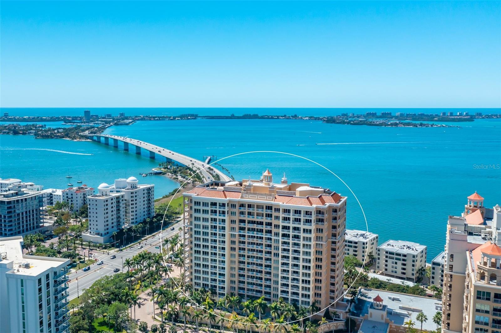 THE TOWER RESIDENCES - Residential