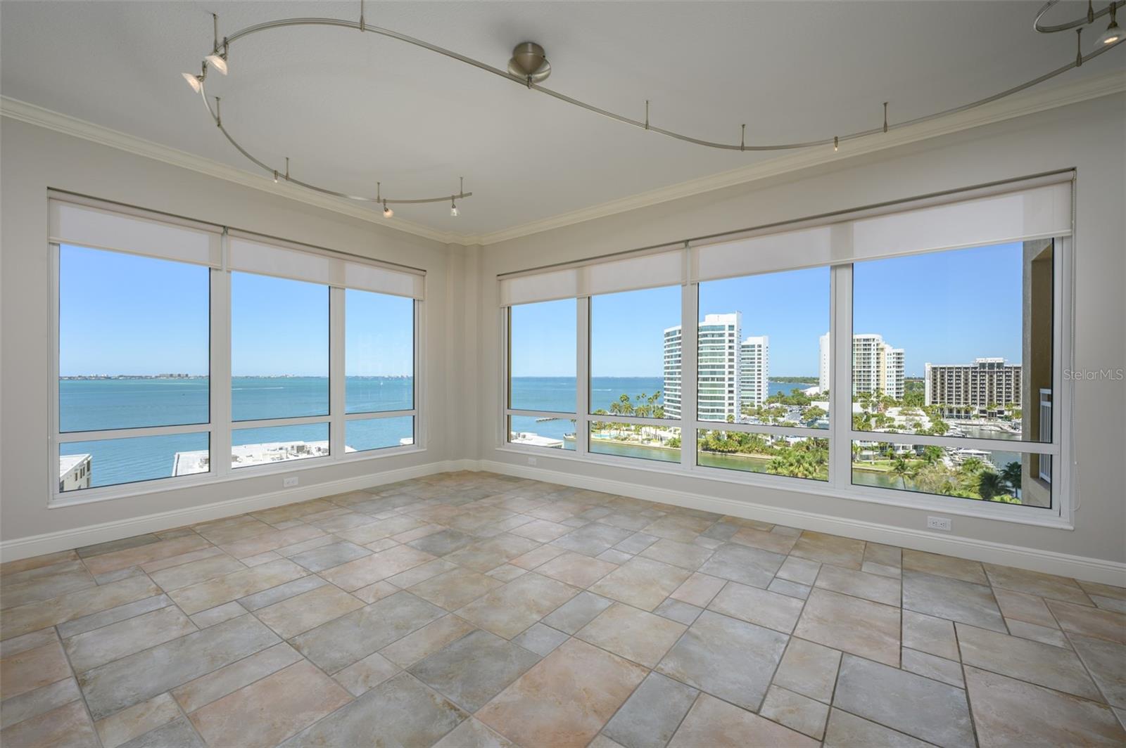 THE TOWER RESIDENCES - Residential