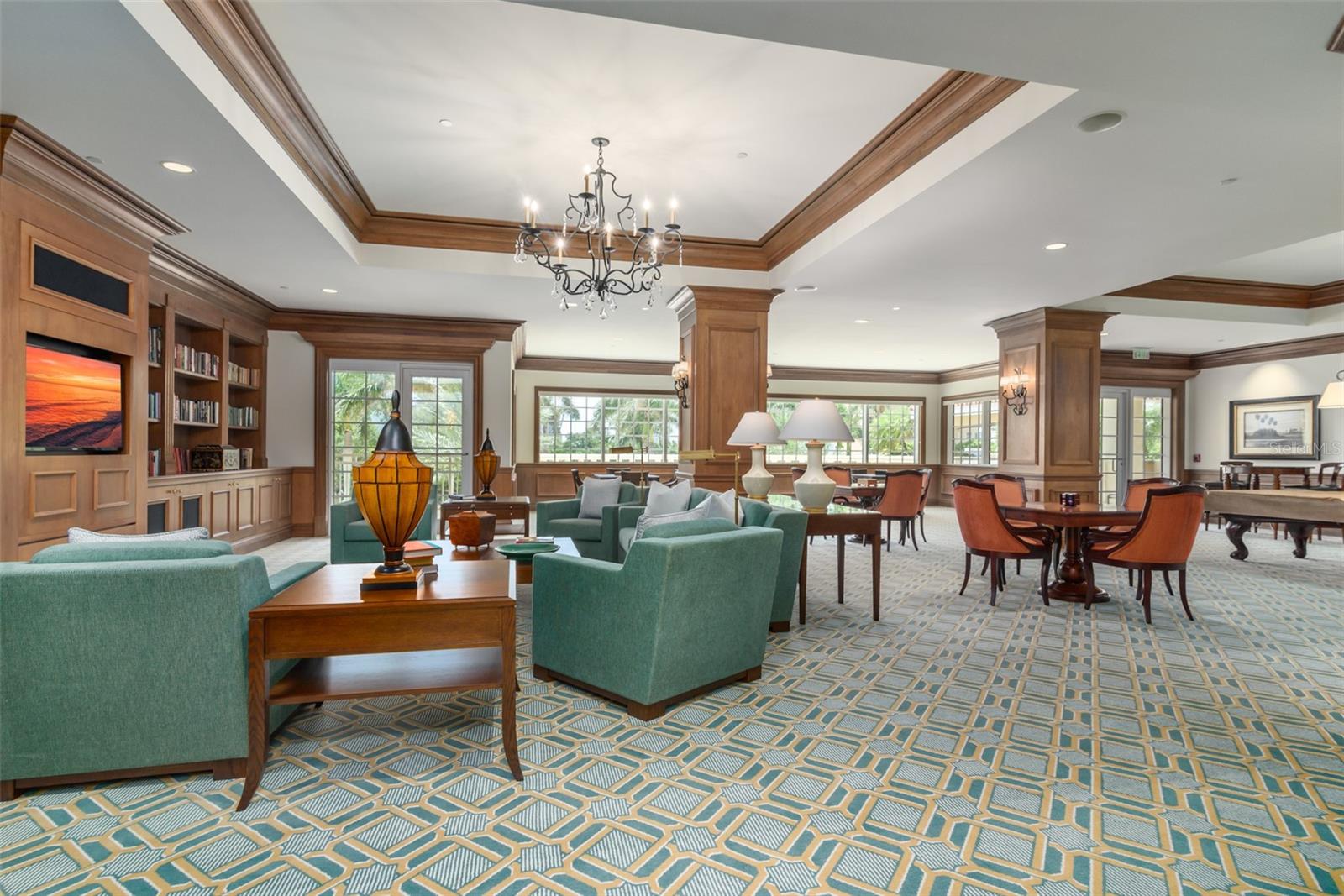 THE TOWER RESIDENCES - Residential