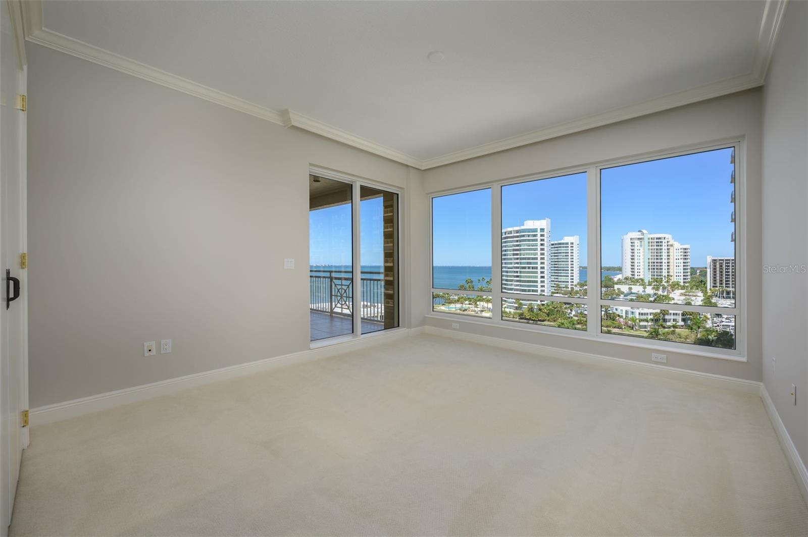 THE TOWER RESIDENCES - Residential