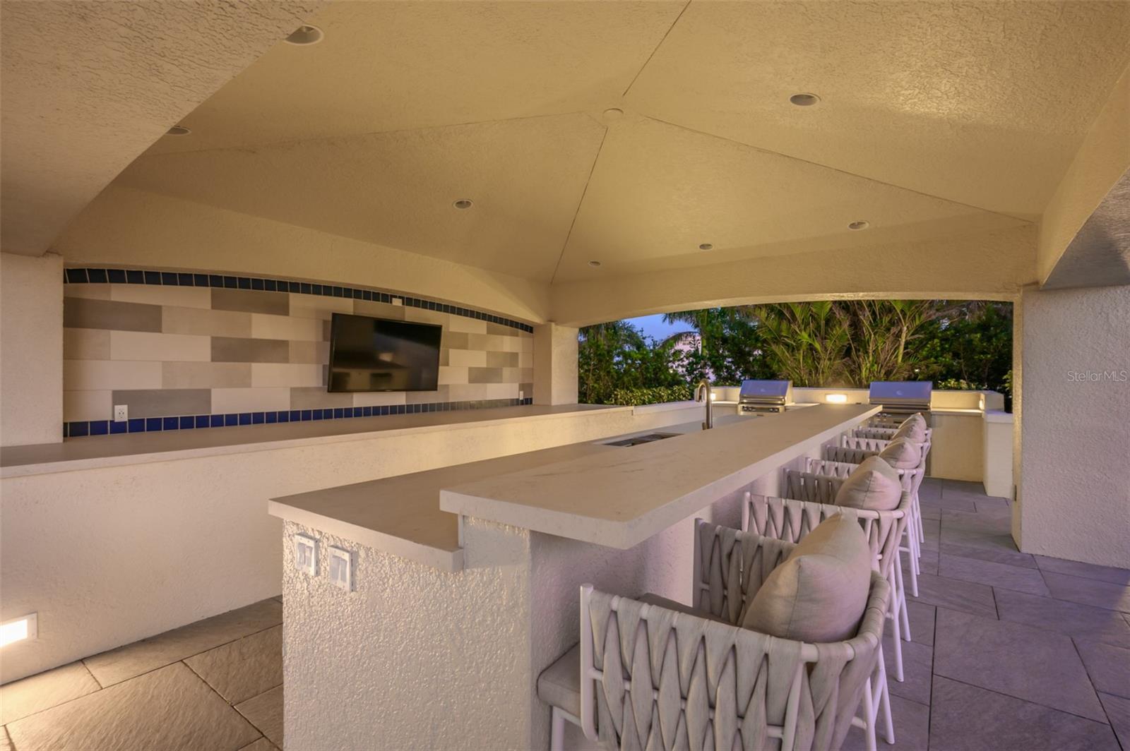 THE TOWER RESIDENCES - Residential