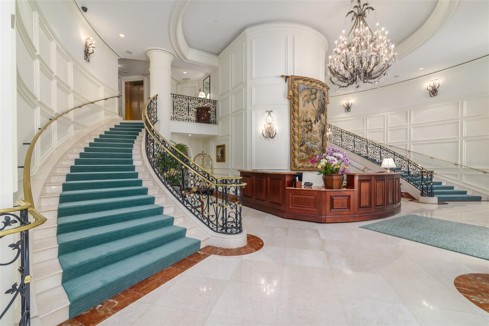 THE TOWER RESIDENCES - Residential