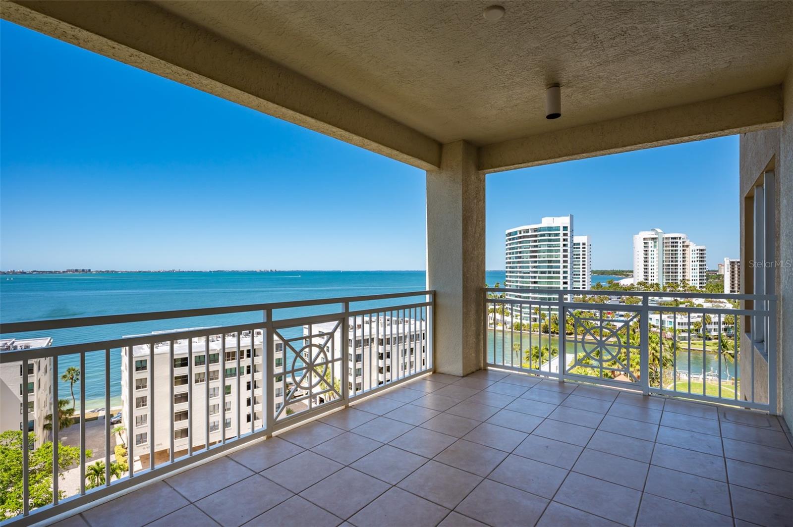 THE TOWER RESIDENCES - Residential