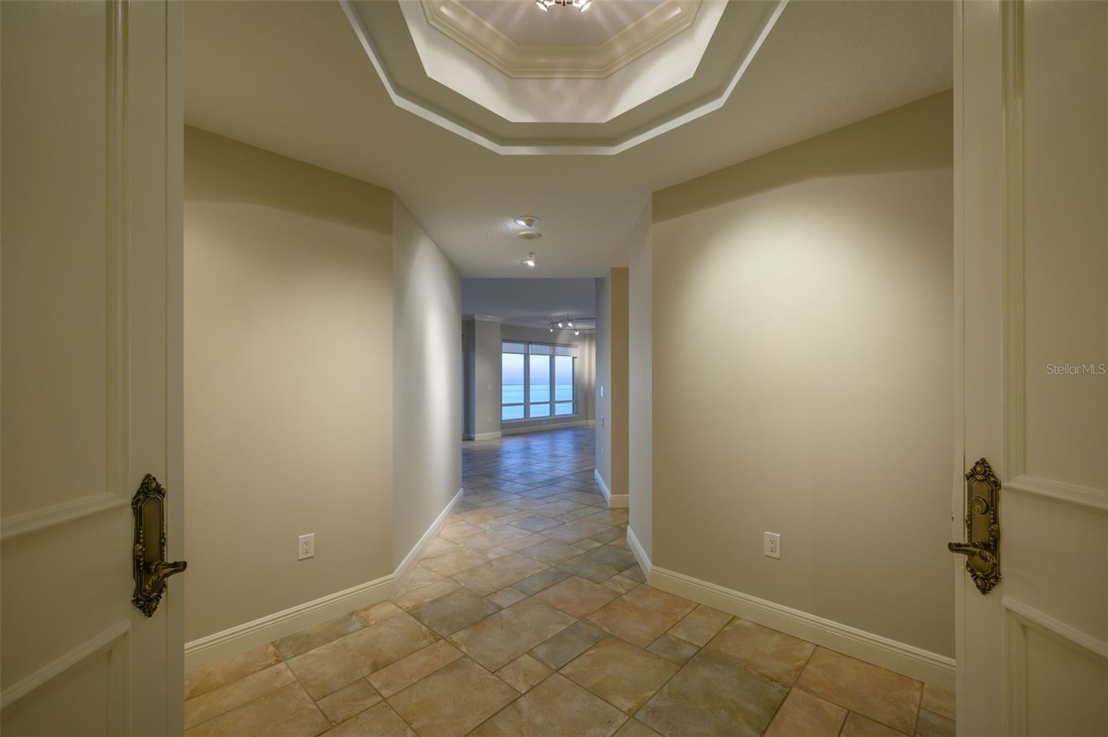 THE TOWER RESIDENCES - Residential