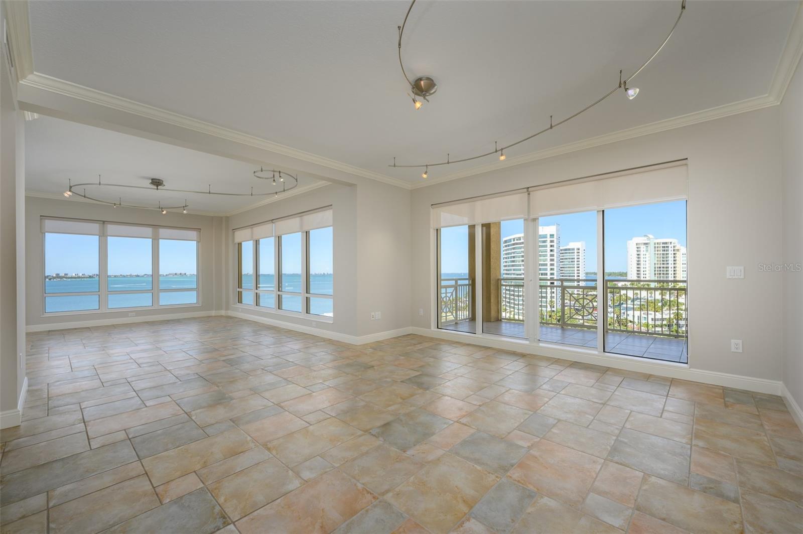 THE TOWER RESIDENCES - Residential