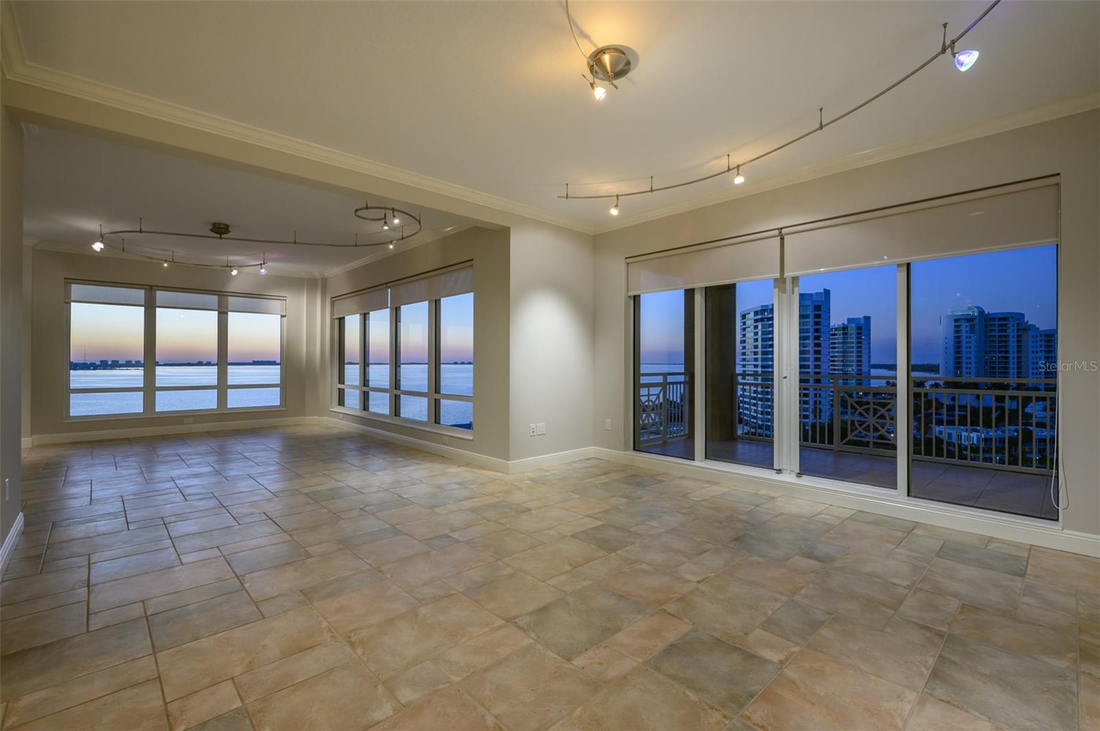 THE TOWER RESIDENCES - Residential