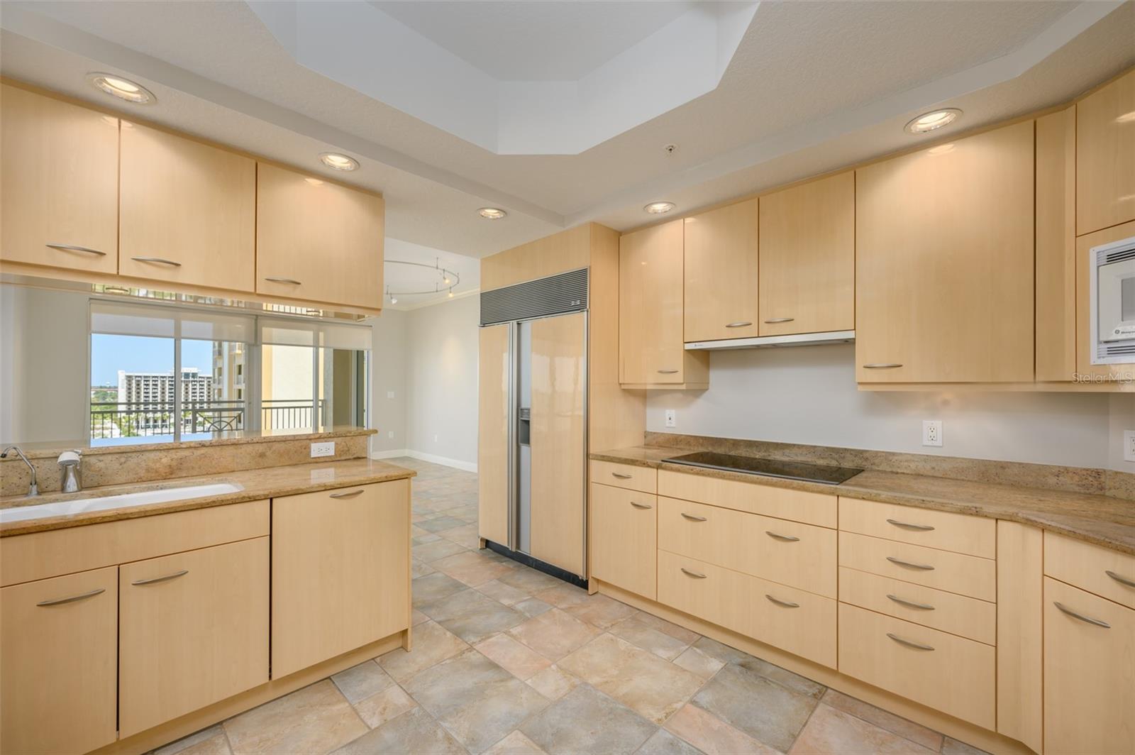 THE TOWER RESIDENCES - Residential