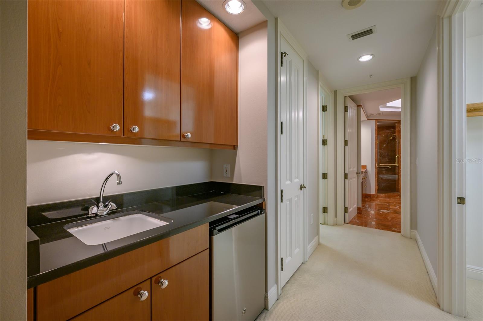 THE TOWER RESIDENCES - Residential