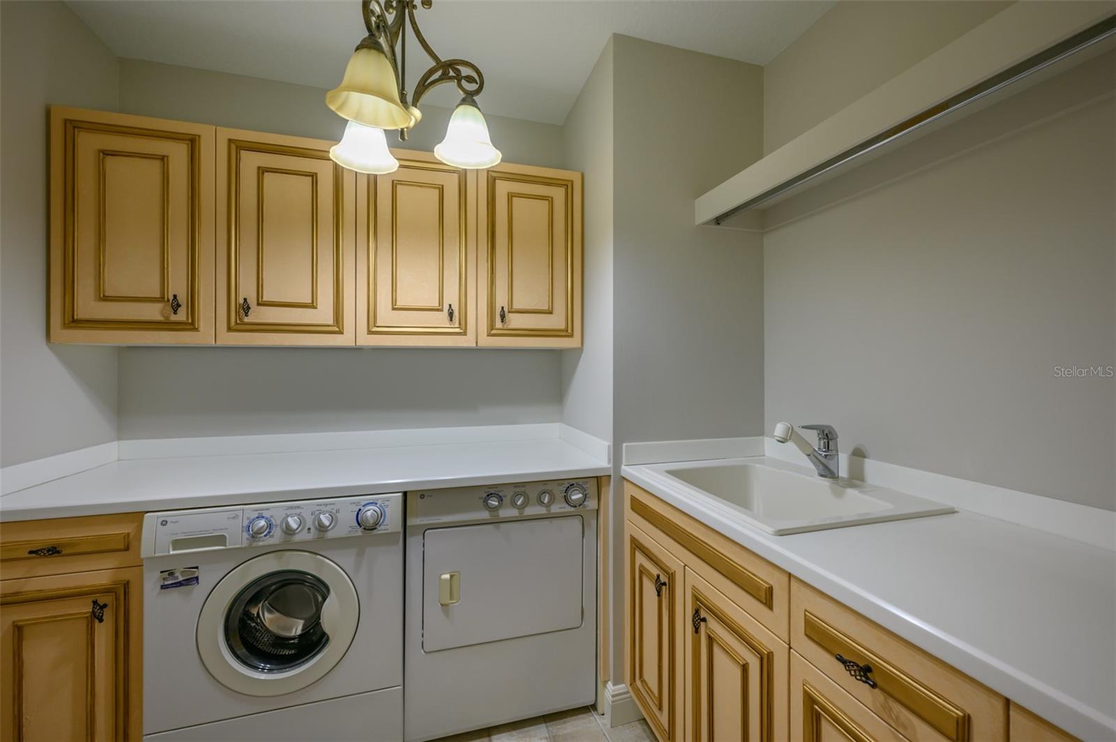 THE TOWER RESIDENCES - Residential