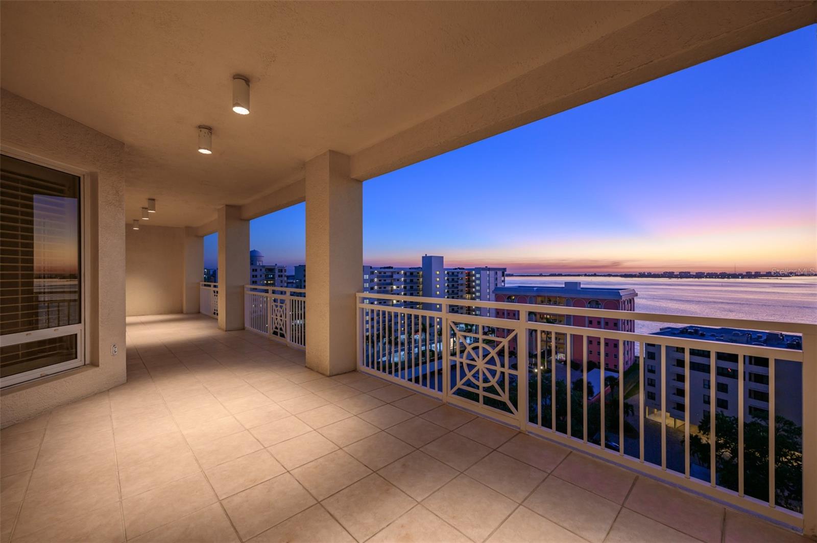 THE TOWER RESIDENCES - Residential