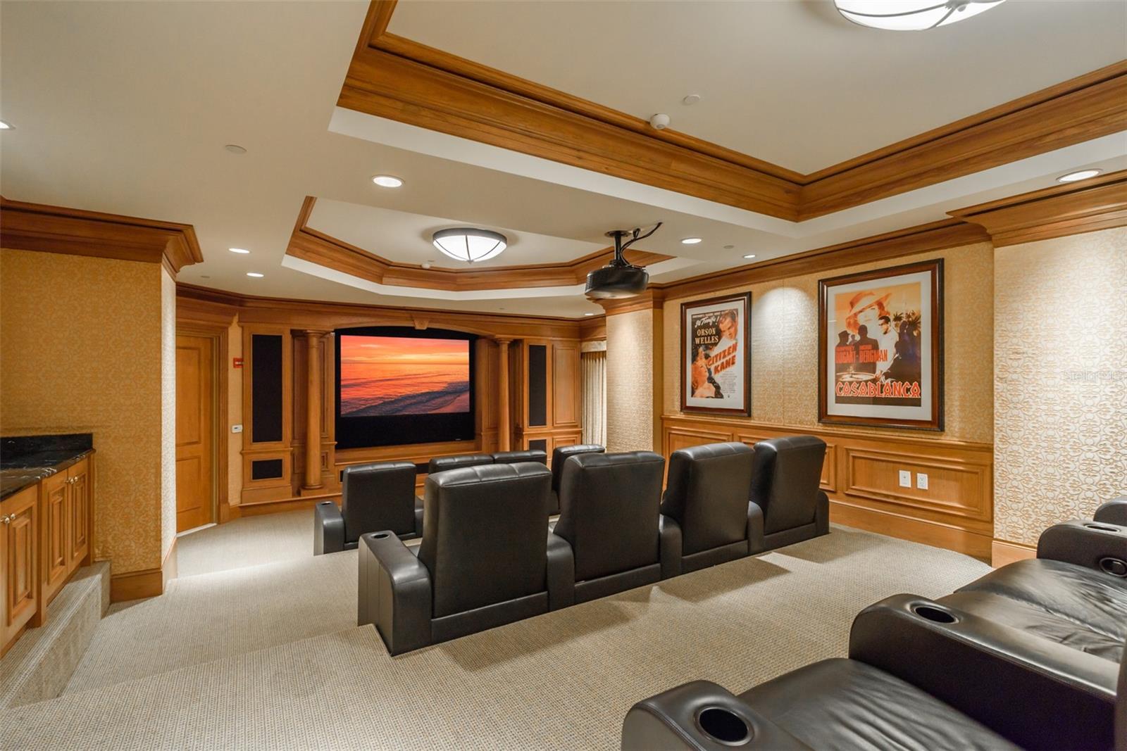 THE TOWER RESIDENCES - Residential