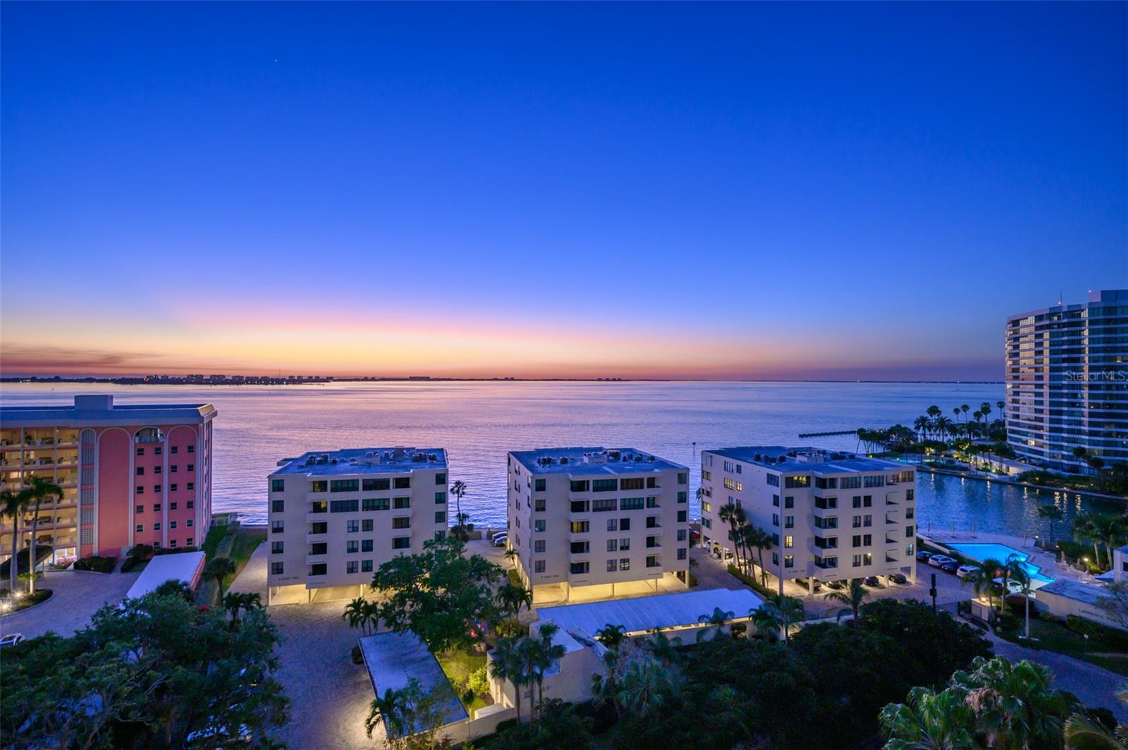 THE TOWER RESIDENCES - Residential