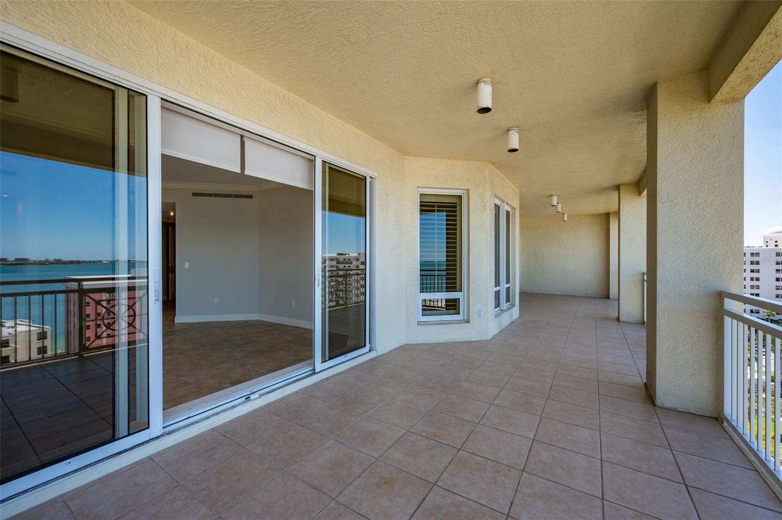 THE TOWER RESIDENCES - Residential