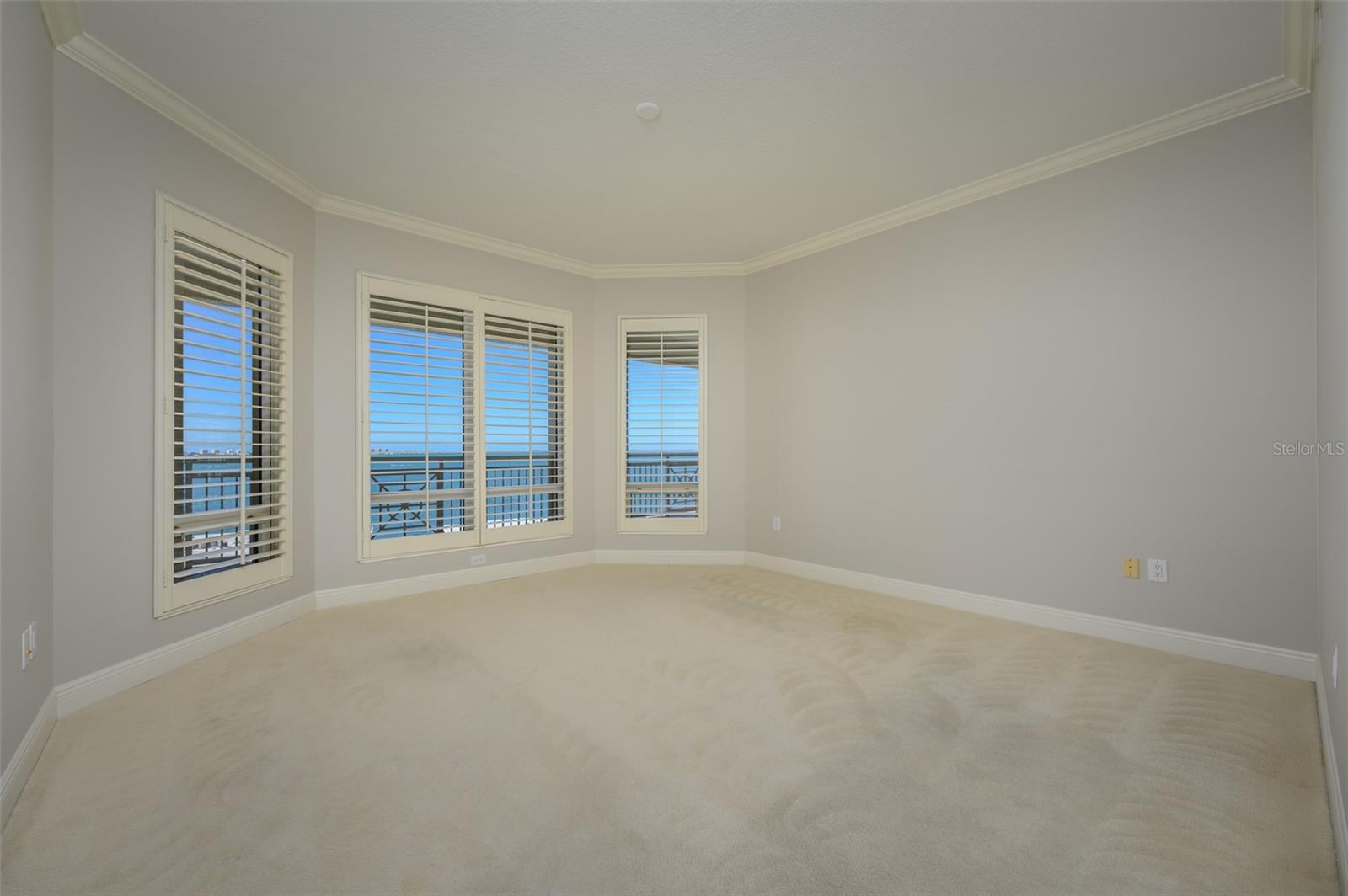 THE TOWER RESIDENCES - Residential