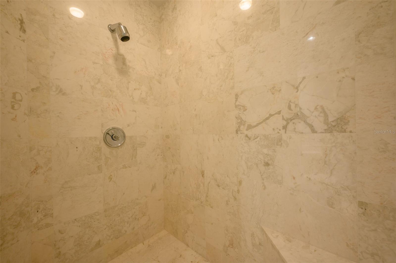 THE TOWER RESIDENCES - Residential