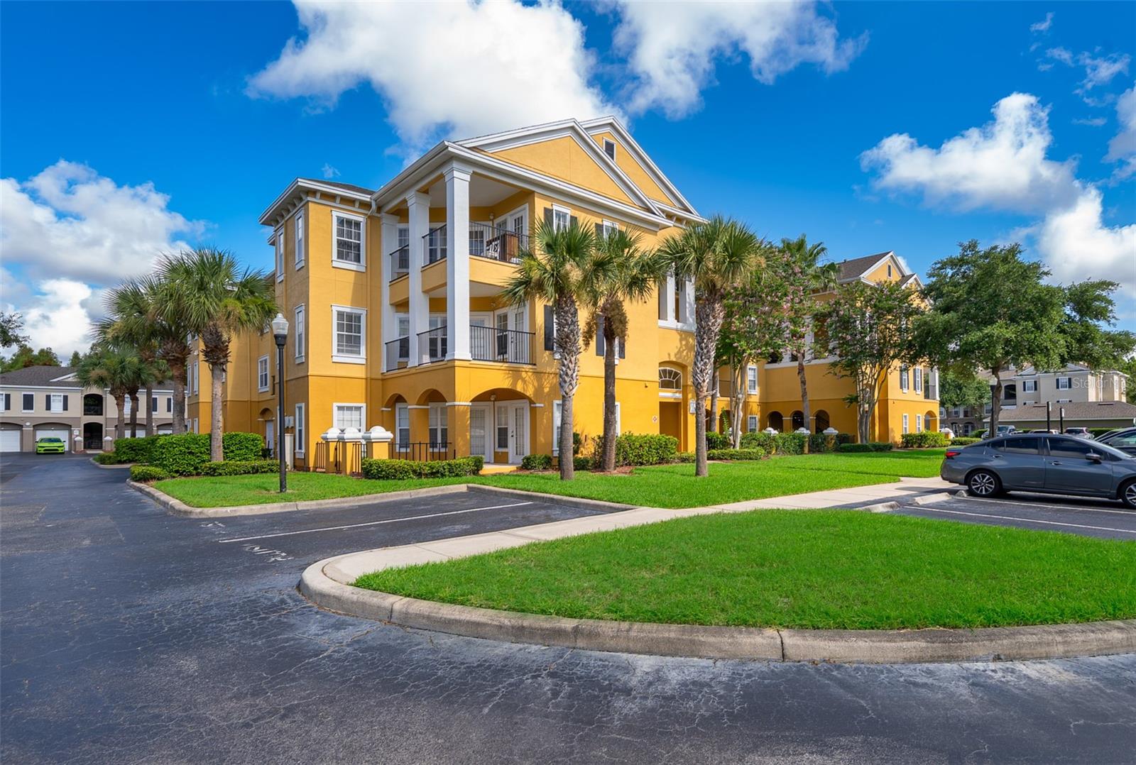 For Rent!! You must see this beautiful property of 1 bedroom 1 bath condo just minutes away from I-4, shopping, and all major attractions. Mosaic has an amazing clubhouse that have a Business Center, Theater Room and Pool Table. Also included is the tropical pool with giant screened in patio area and summer kitchen. Gated community with security guard on watch at night. All appliances included.