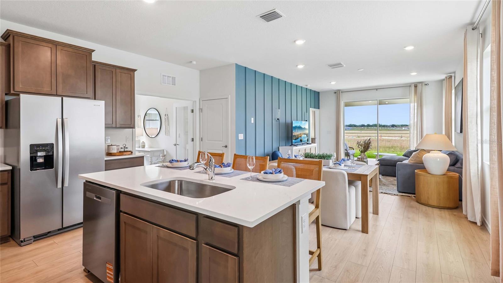 8625 PINECREST TRAIL